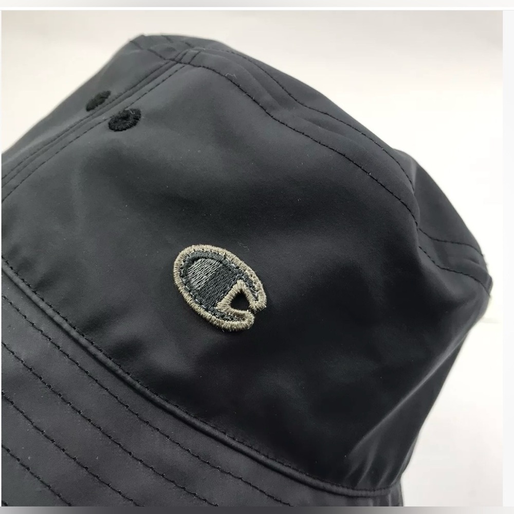 Rick Owens X Champion GILLIGAN HAT IN BLACK NYLON Size M/L CM21S0022-805…​​​​ - Picture 2 of 16